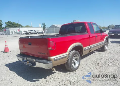 1998 Chevrolet S-10 Ls Fleetside z USA, uszkodzony, nr VIN 1GCCS1943W8251169